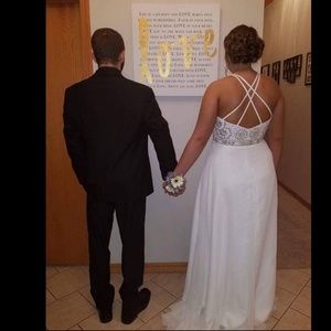 White Wedding/Prom Dress